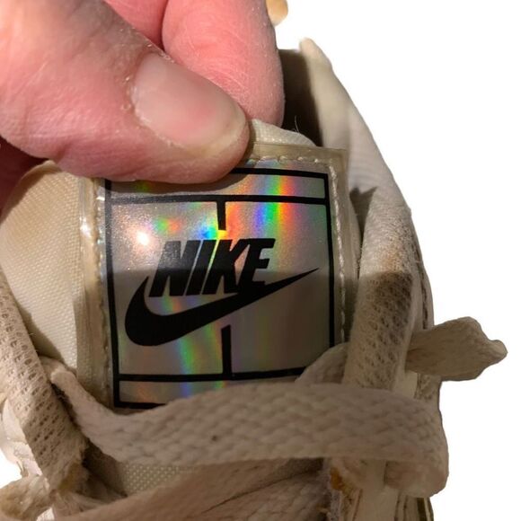 Nike Holographic Swoop Low Top White Sneakers‎ - Picture 3 of 8